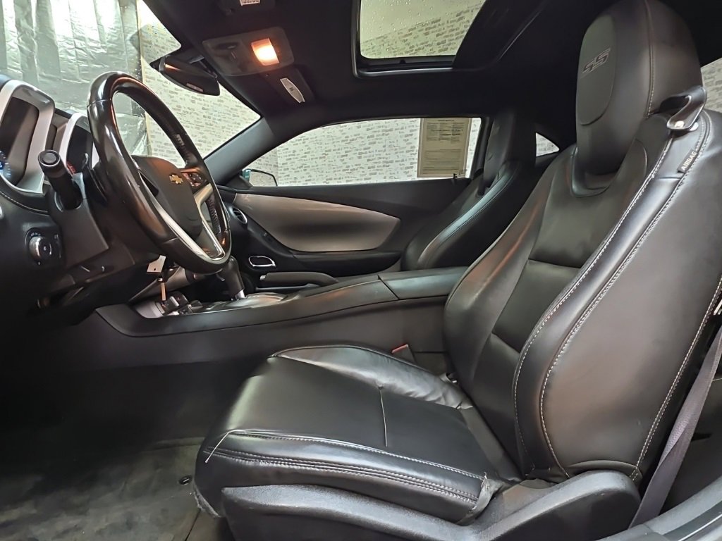 Used 2015 Chevrolet Camaro SS w/ Green Flash Special Edition image 19