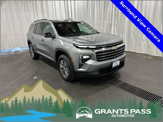 New 2026 Chevrolet Traverse LT w/ Driver Confidence Package image 1