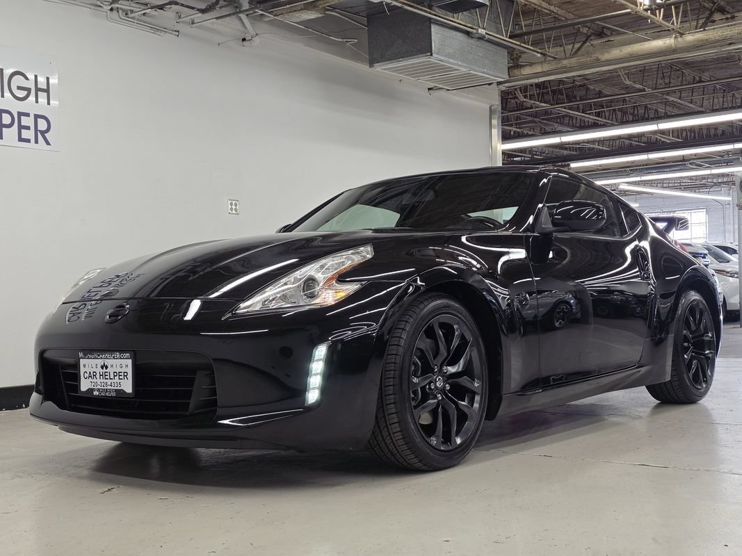 Used 2017 Nissan 370Z Coupe RWD image 15