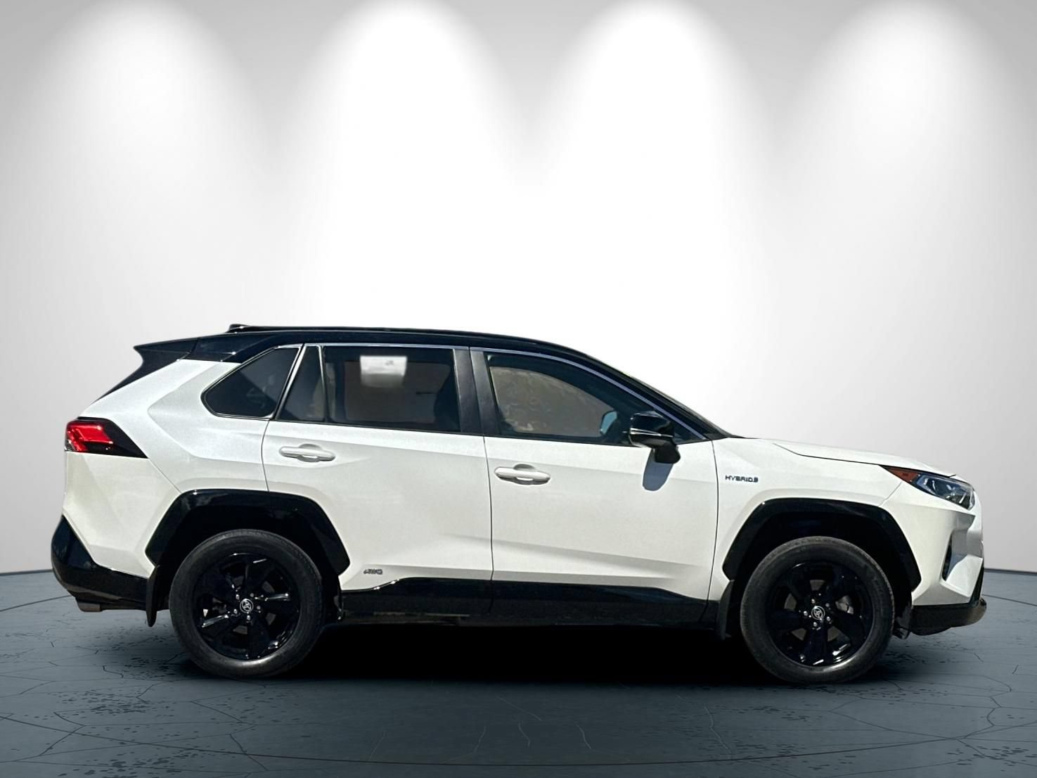 Used 2021 Toyota RAV4 XSE w/ XSE Grade Weather Package AWD/4WD image 3
