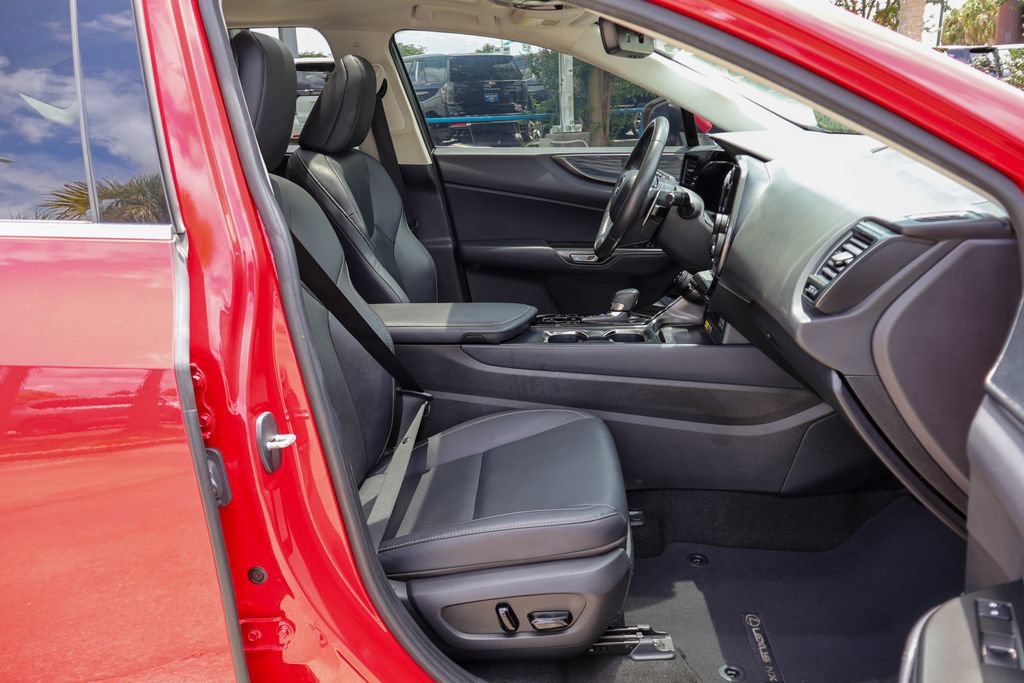 Used 2022 Lexus NX 250 FWD image 9