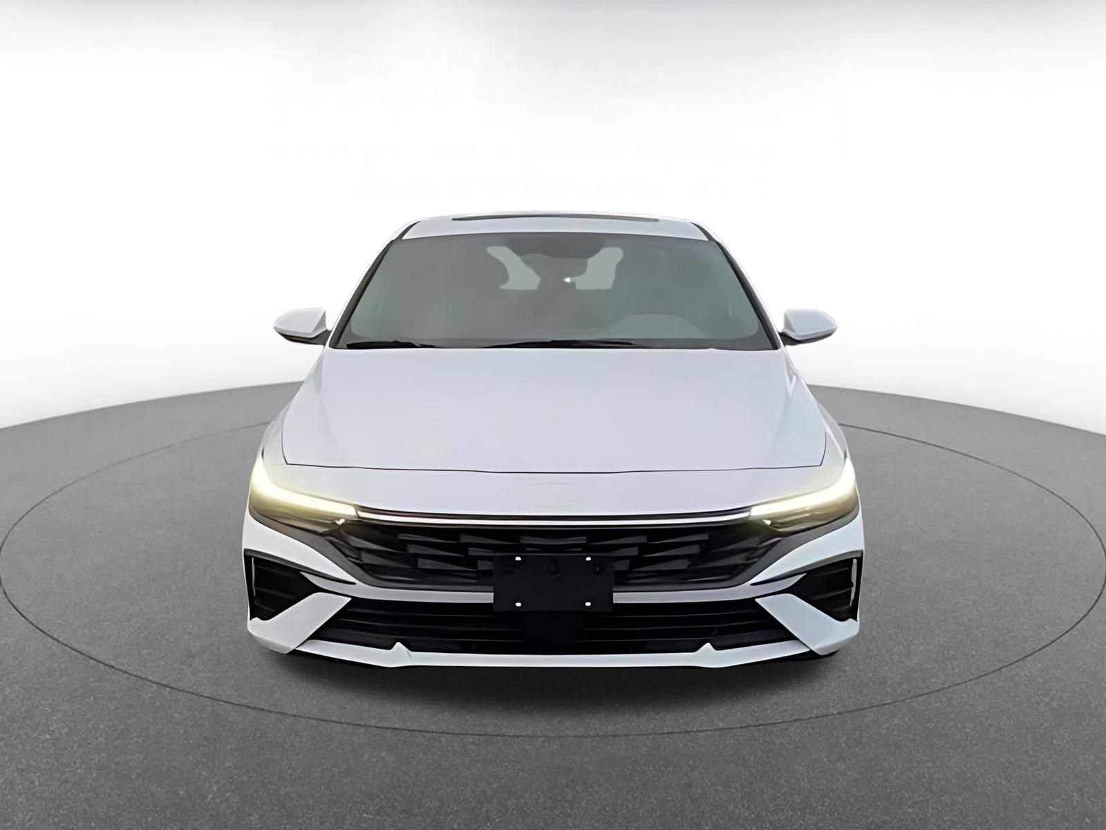 Used 2025 Hyundai Elantra SEL image 7