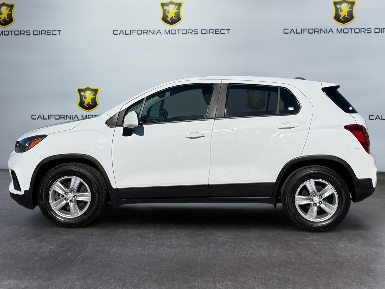 Used 2020 Chevrolet Trax LS image 2