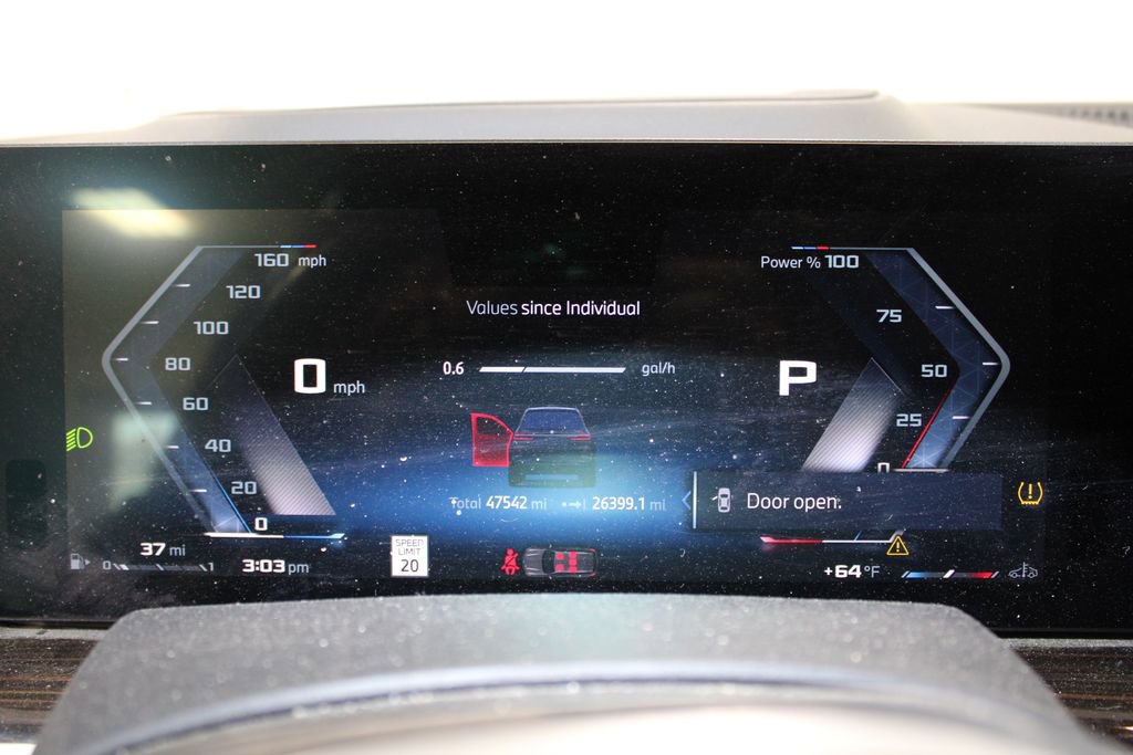 Used 2024 BMW X7 M60i w/ Executive Package image 21