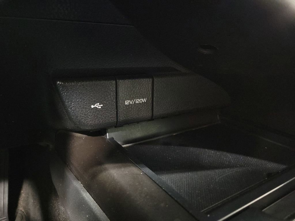 Used 2022 Toyota Camry LE w/ Carpet Mat Package (TMS) image 17