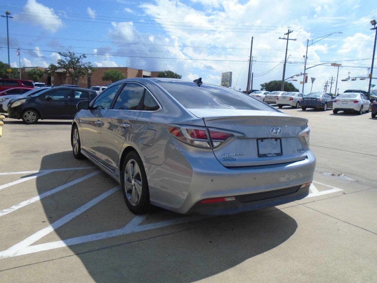 Used 2016 Hyundai Sonata Limited w/ Option Group 02 FWD image 7