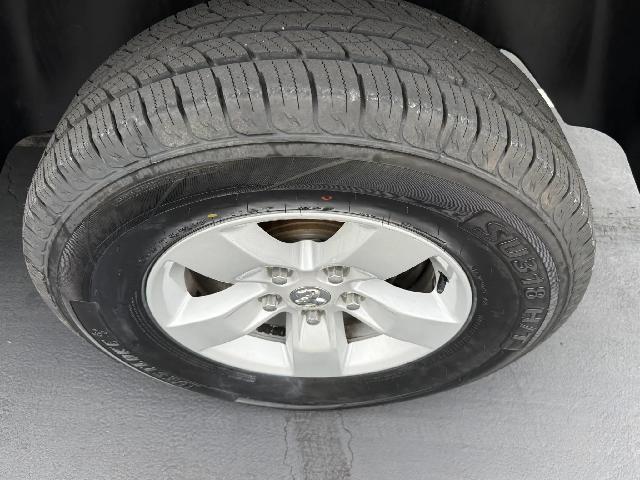 Used 2019 RAM 1500 Classic SLT AWD/4WD image 9