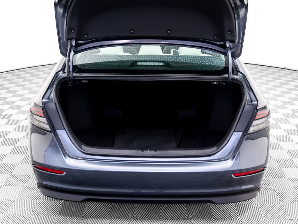 Used 2023 Honda Accord EX image 32