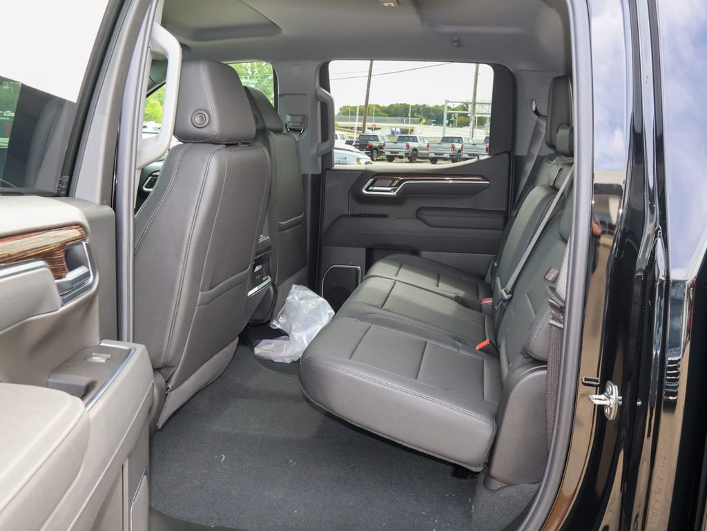 New 2026 GMC Sierra 1500 Elevation w/ Elevation Premium Package AWD/4WD image 9