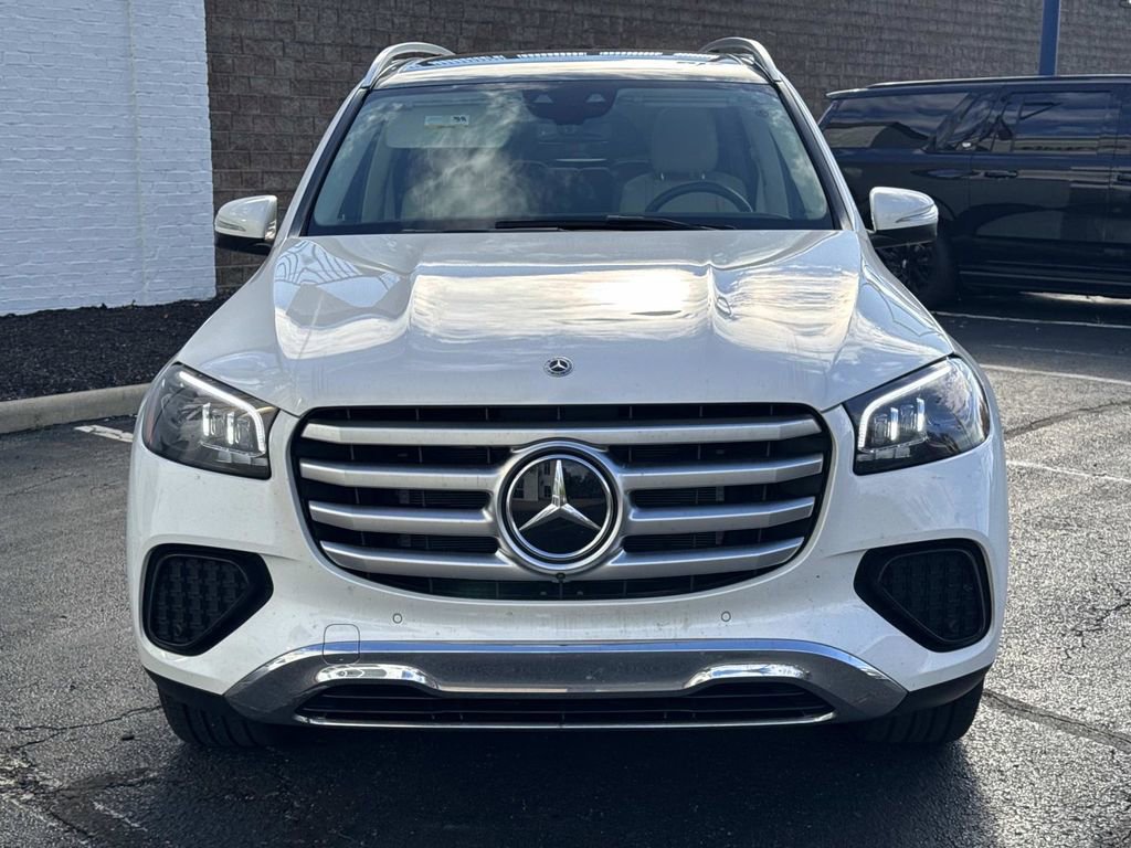 Certified 2025 Mercedes-Benz GLS 450 4MATIC image 9