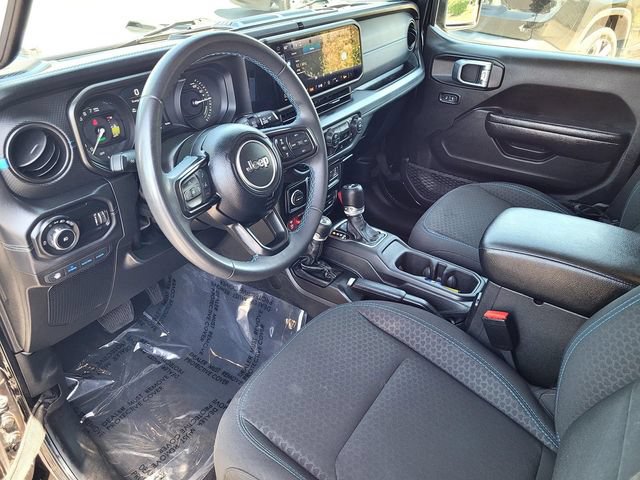 Used 2024 Jeep Wrangler Unlimited Rubicon 4xe AWD/4WD image 10