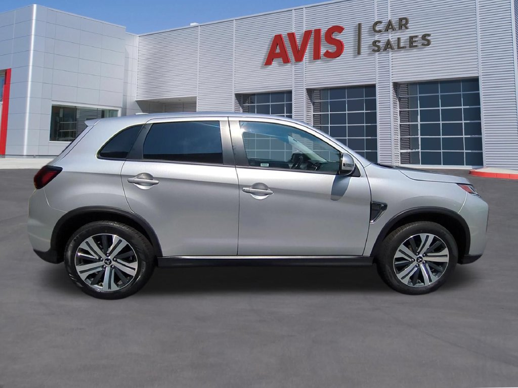 Used 2025 Mitsubishi Outlander Sport SE AWD/4WD image 5