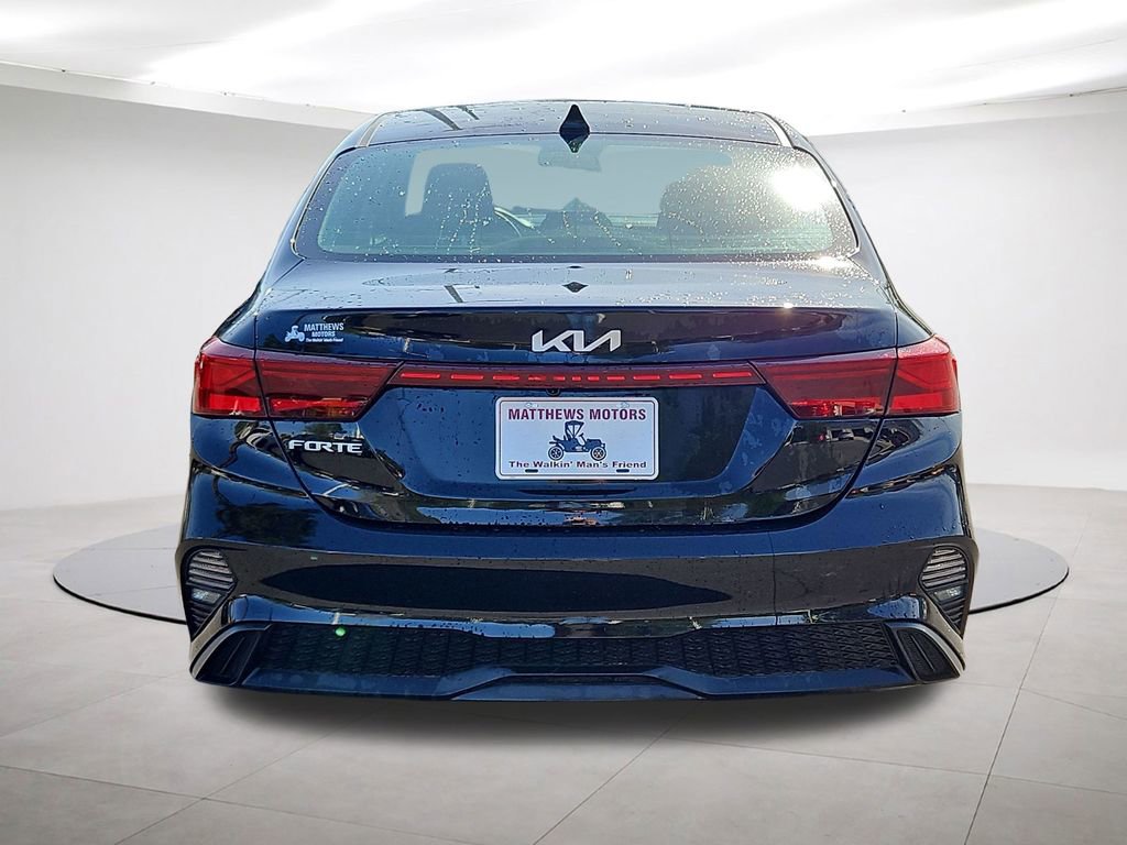 Used 2024 Kia Forte LXS image 6