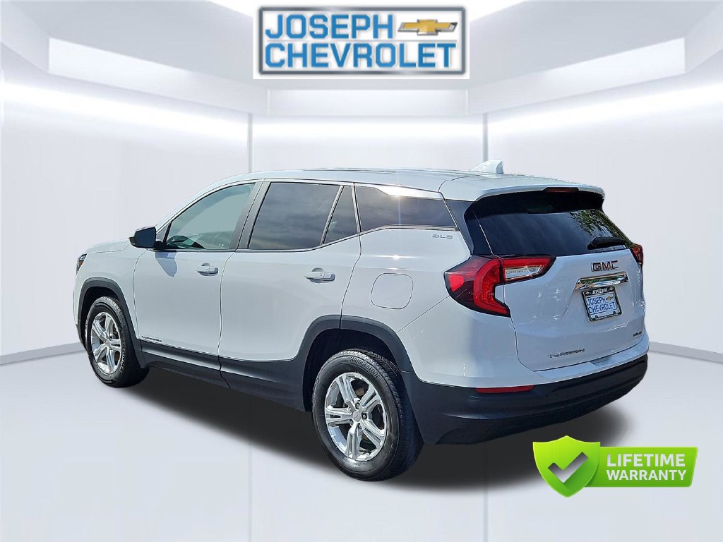 Used 2024 GMC Terrain SLE AWD/4WD image 4