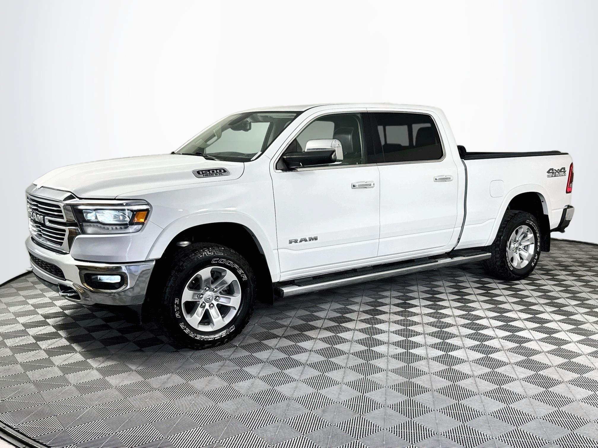 Used 2020 RAM 1500 Laramie AWD/4WD image 4