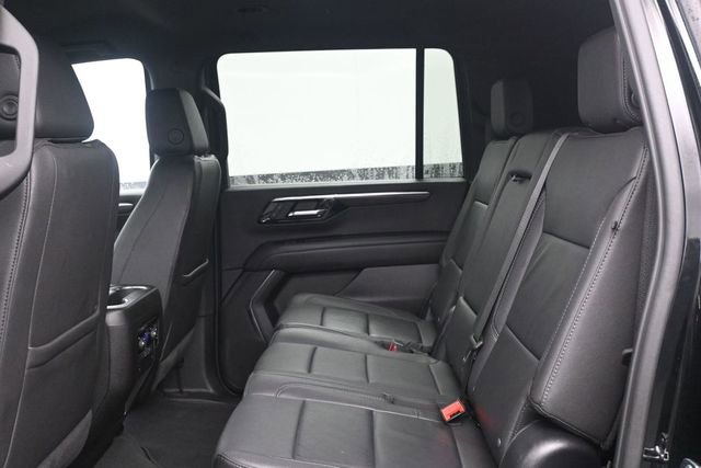 Used 2025 Chevrolet Suburban Z71 AWD/4WD image 5