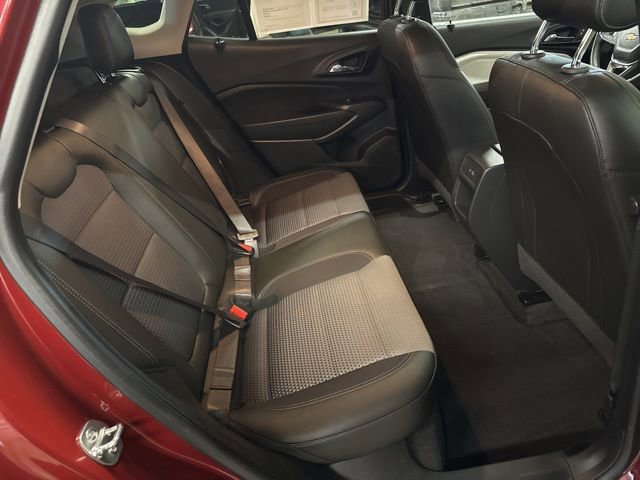 Used 2025 Chevrolet Trax LT w/ Driver Confidence Package FWD image 24