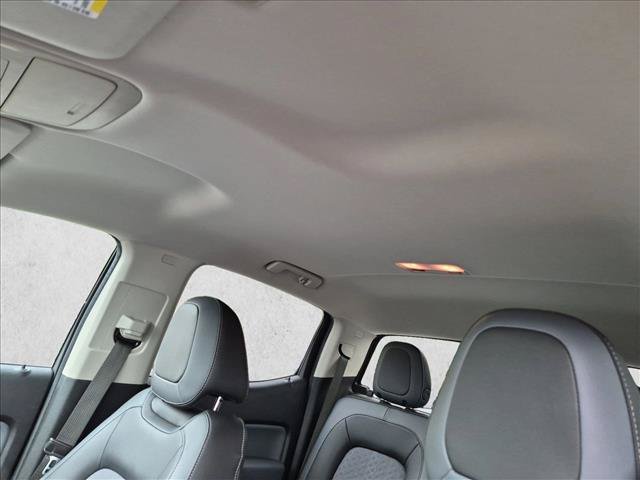 Used 2017 Chevrolet Colorado Z71 AWD/4WD image 14