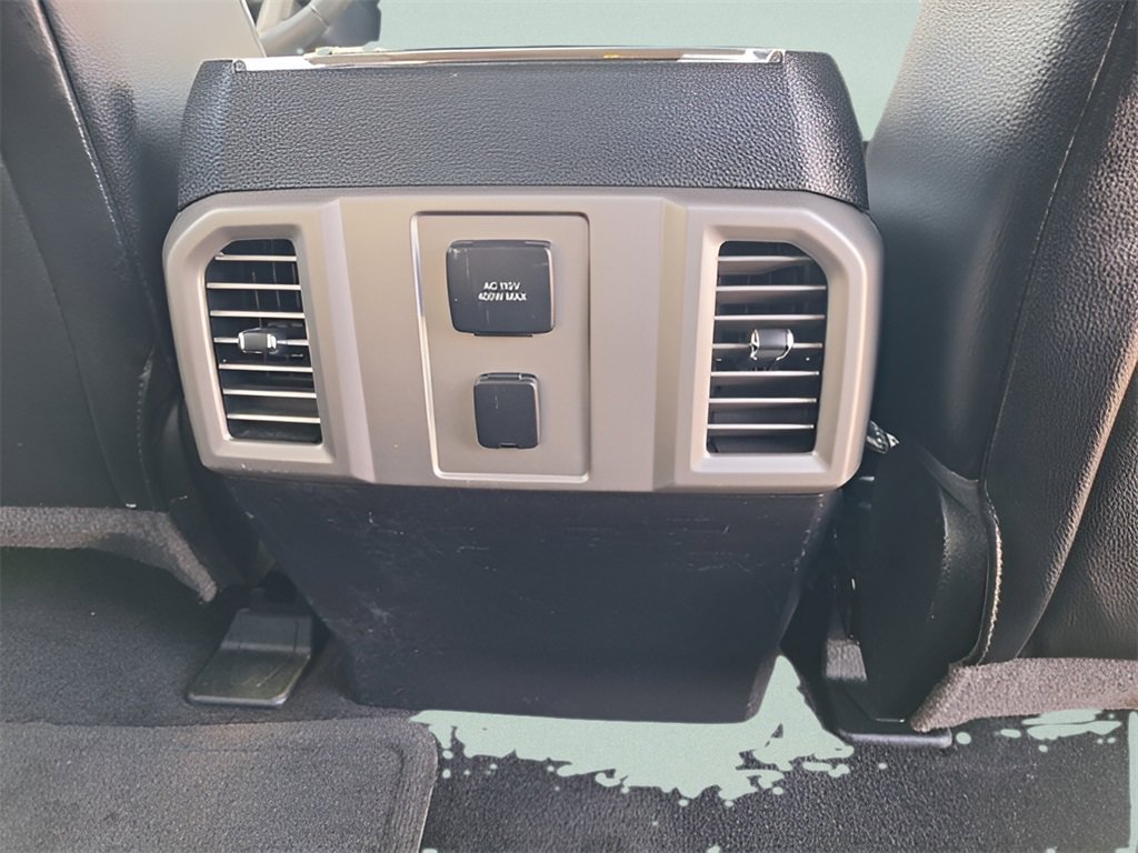 Used 2015 Ford F150 Lariat image 31