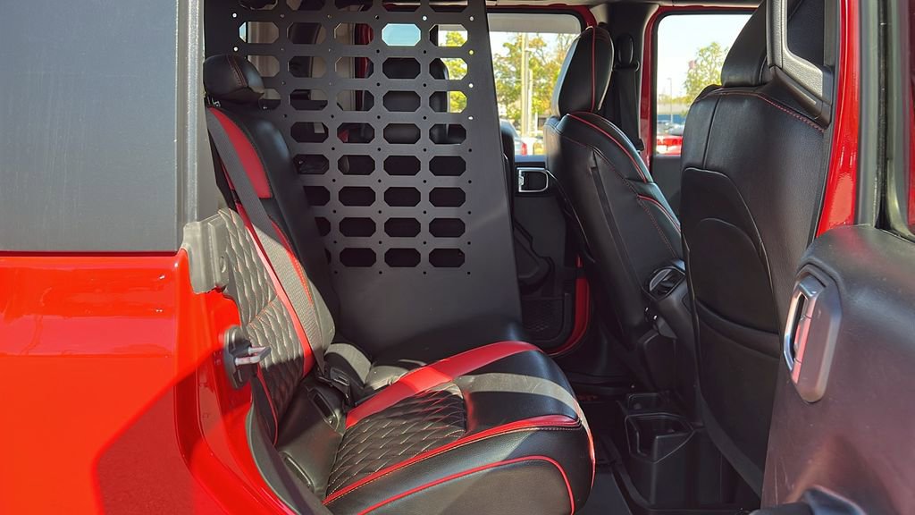 Used 2021 Jeep Gladiator Willys image 30
