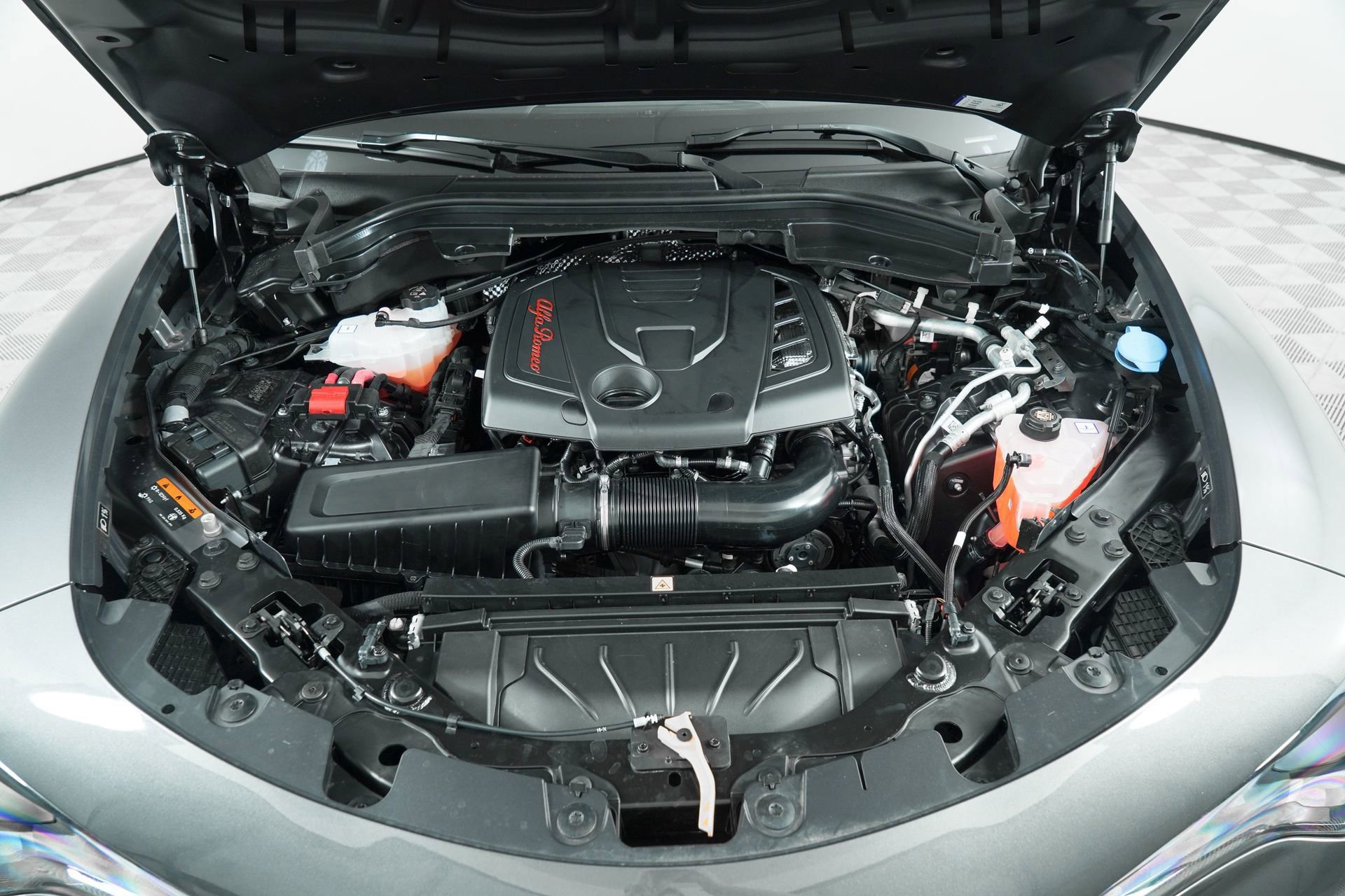 New 2025 Alfa Romeo Stelvio Sprint image 35