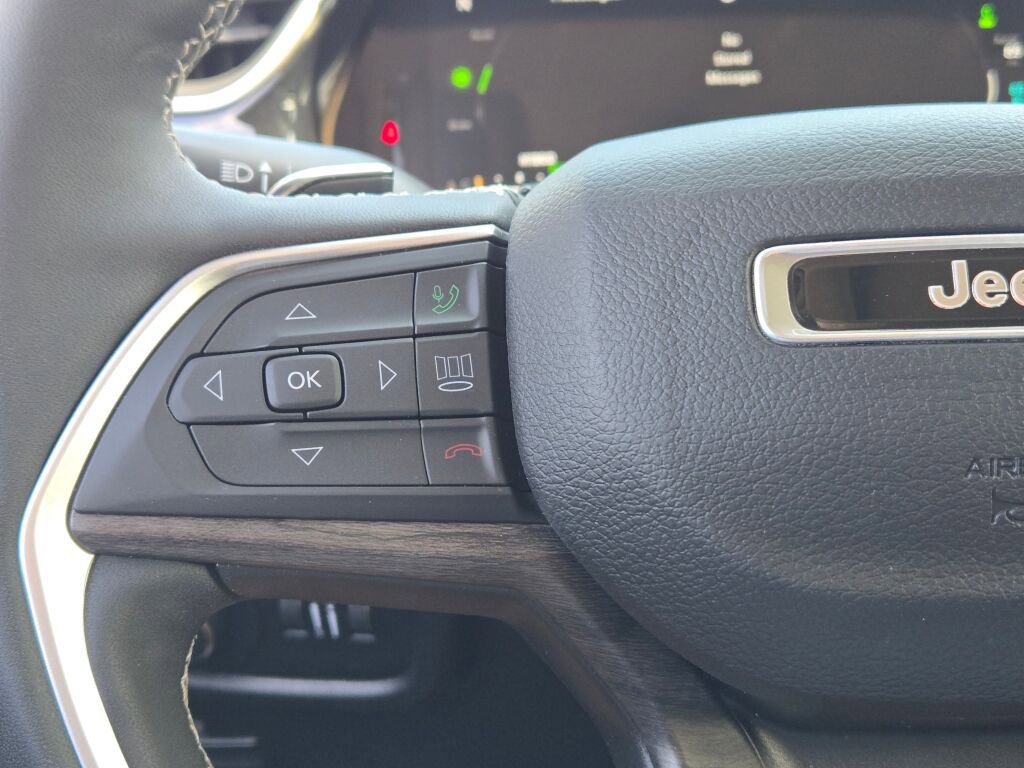 Used 2023 Jeep Grand Cherokee 4WD 4xe w/ MOPAR Finishing Package image 46