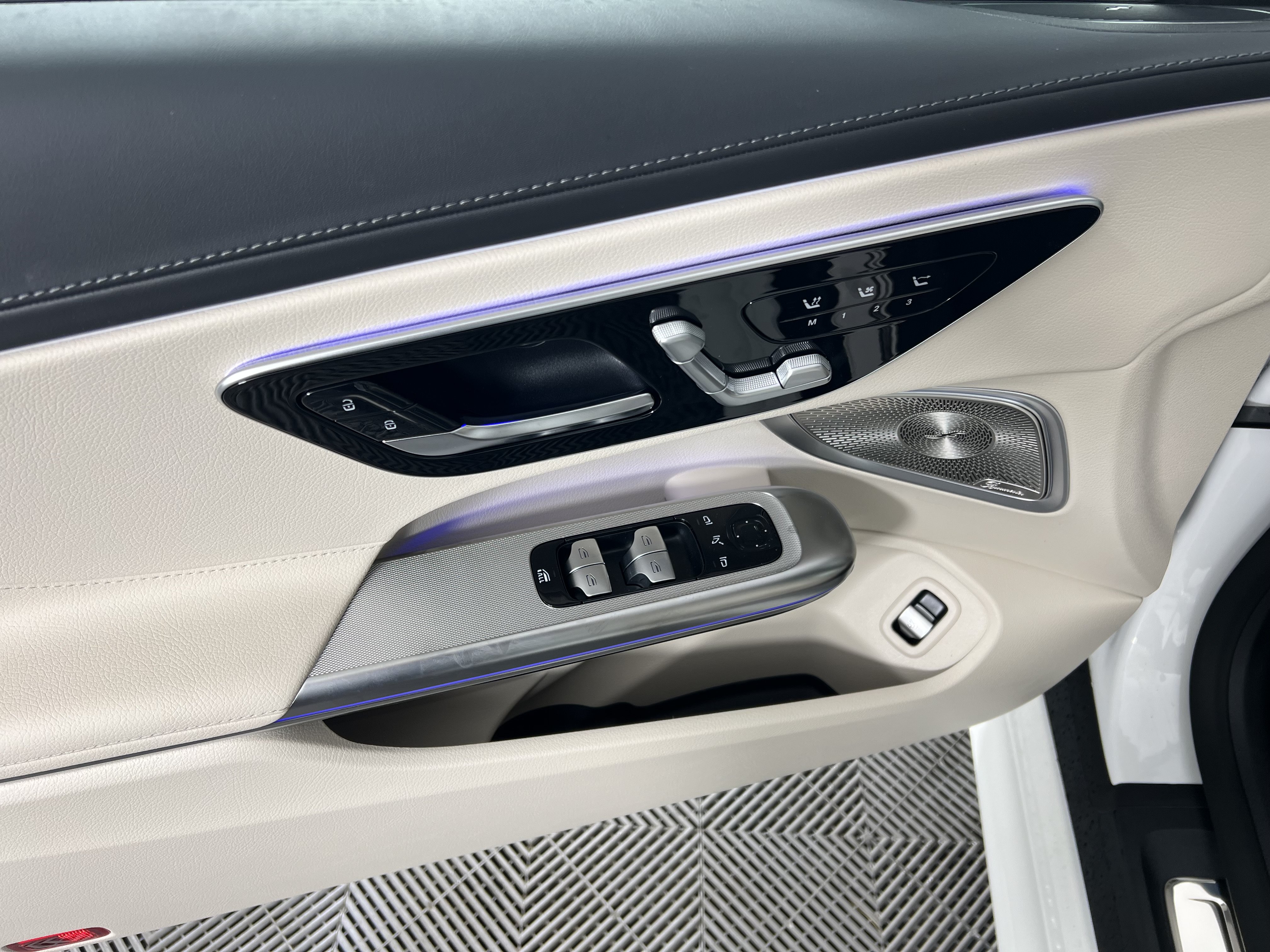 New 2027 Mercedes-Benz CLE 300 4MATIC Cabriolet image 19