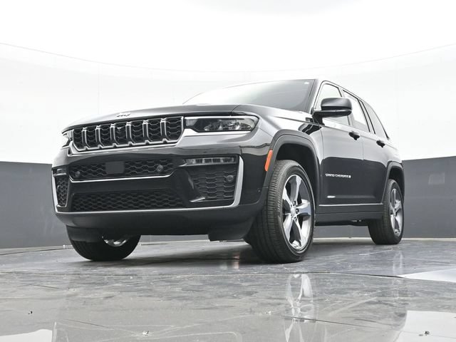 Used 2026 Jeep Grand Cherokee Limited w/ Luxury Tech Group II AWD/4WD image 58