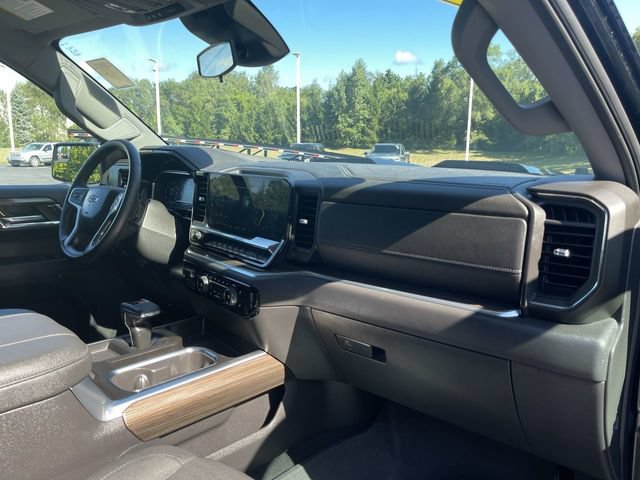 Used 2025 Chevrolet Silverado 1500 LT Trail Boss w/ Protection Package AWD/4WD image 28