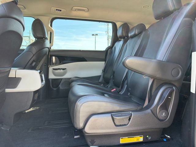 Certified 2024 Kia Carnival EX FWD image 31