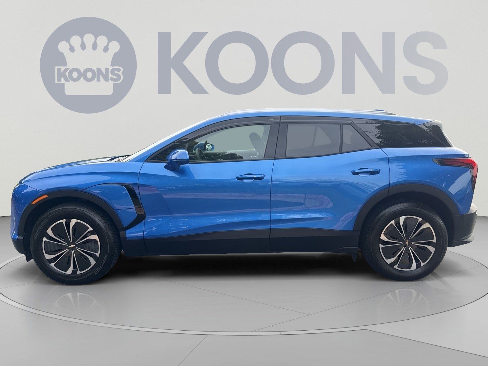 Used 2024 Chevrolet Blazer EV LT AWD/4WD image 2