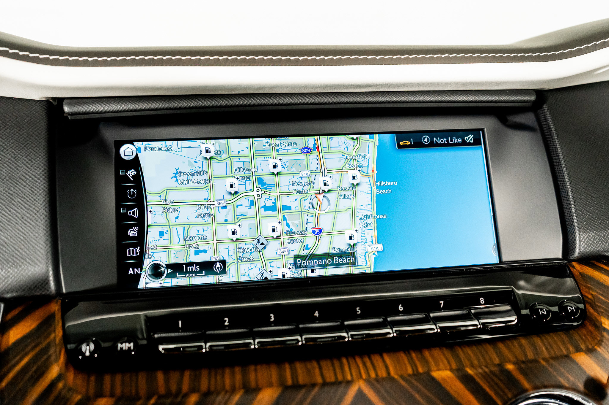 Used 2023 Rolls-Royce Cullinan w/ Cullinan Package image 45