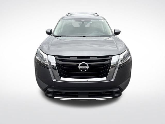 Used 2024 Nissan Pathfinder SL AWD/4WD image 8