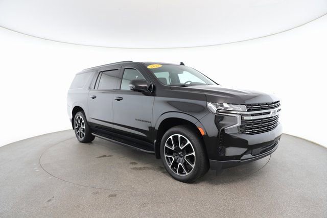 Used 2022 Chevrolet Suburban RST w/ Luxury Package image 26