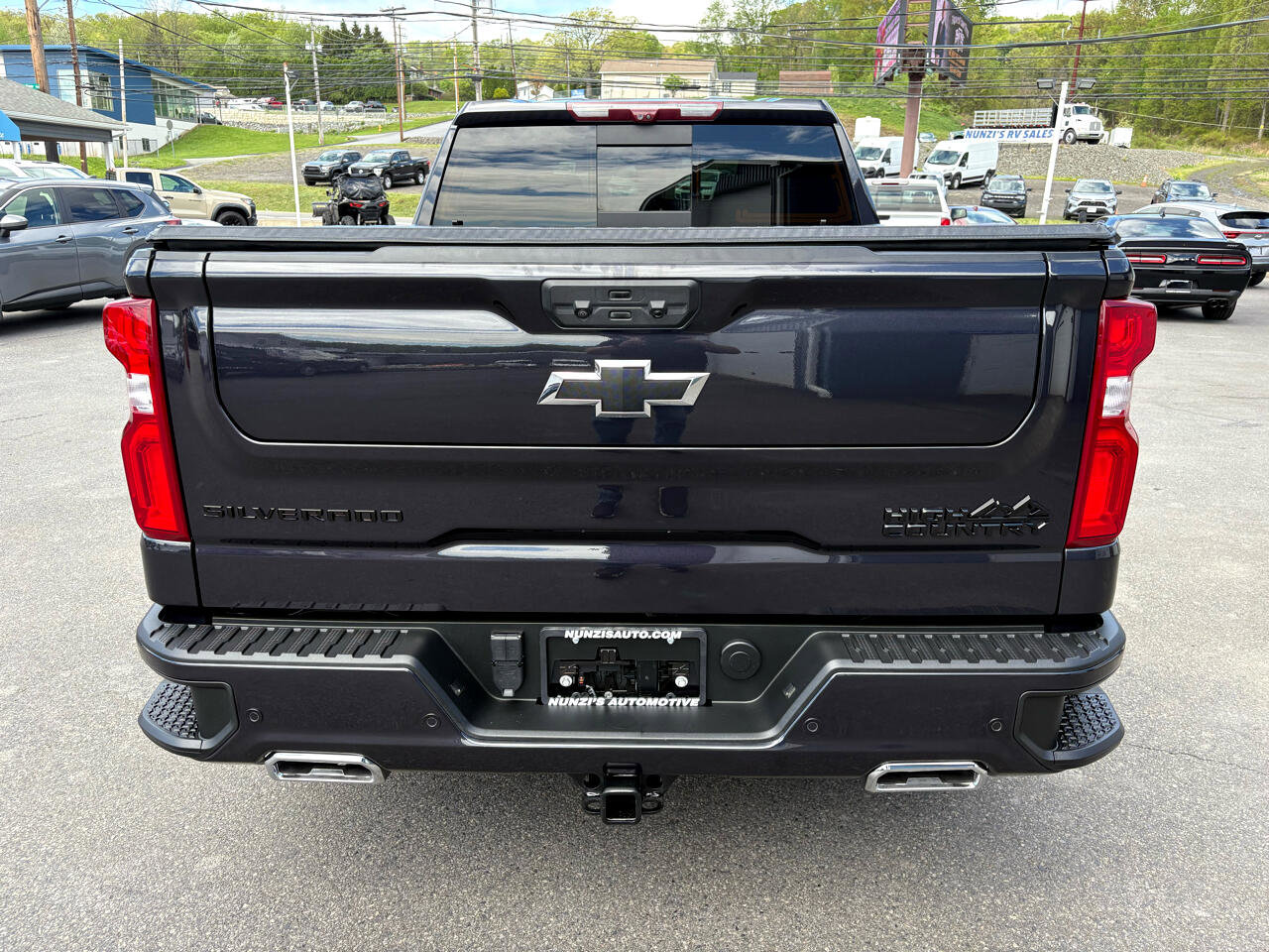 Used 2022 Chevrolet Silverado 1500 High Country w/ High Country Premium Package image 4