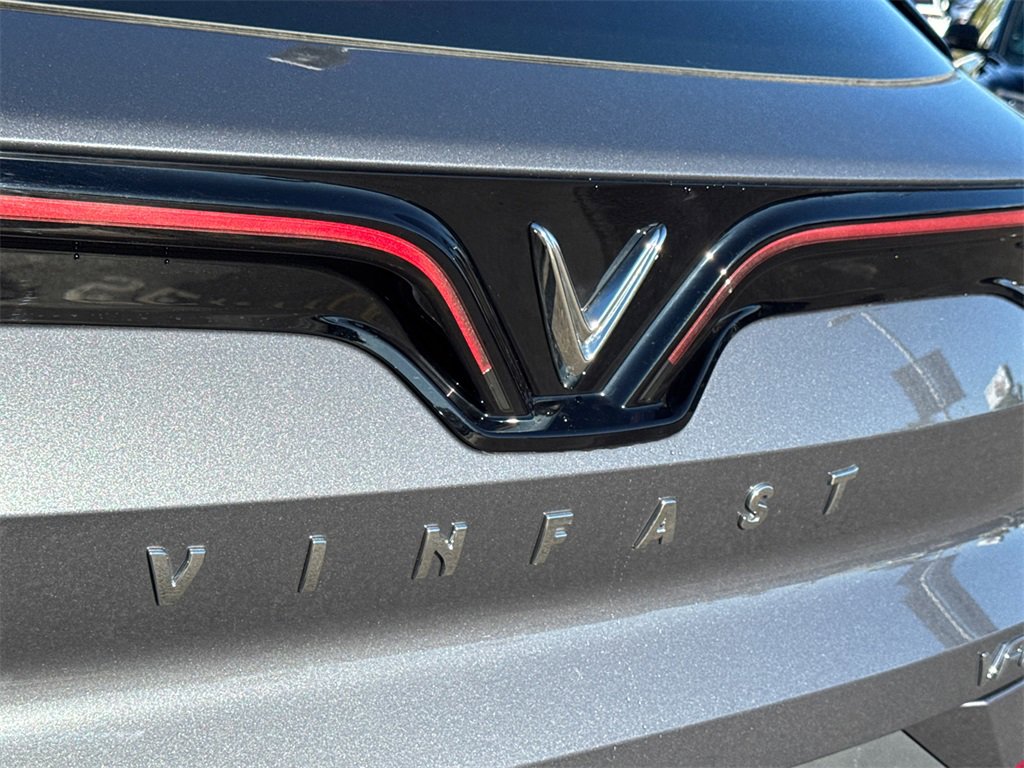 New 2025 VinFast VF 8 Eco image 10