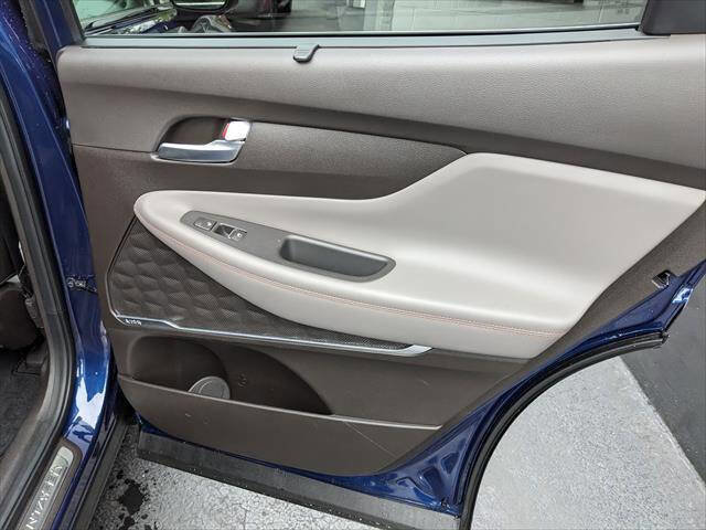 Used 2020 Hyundai Santa Fe Limited image 17