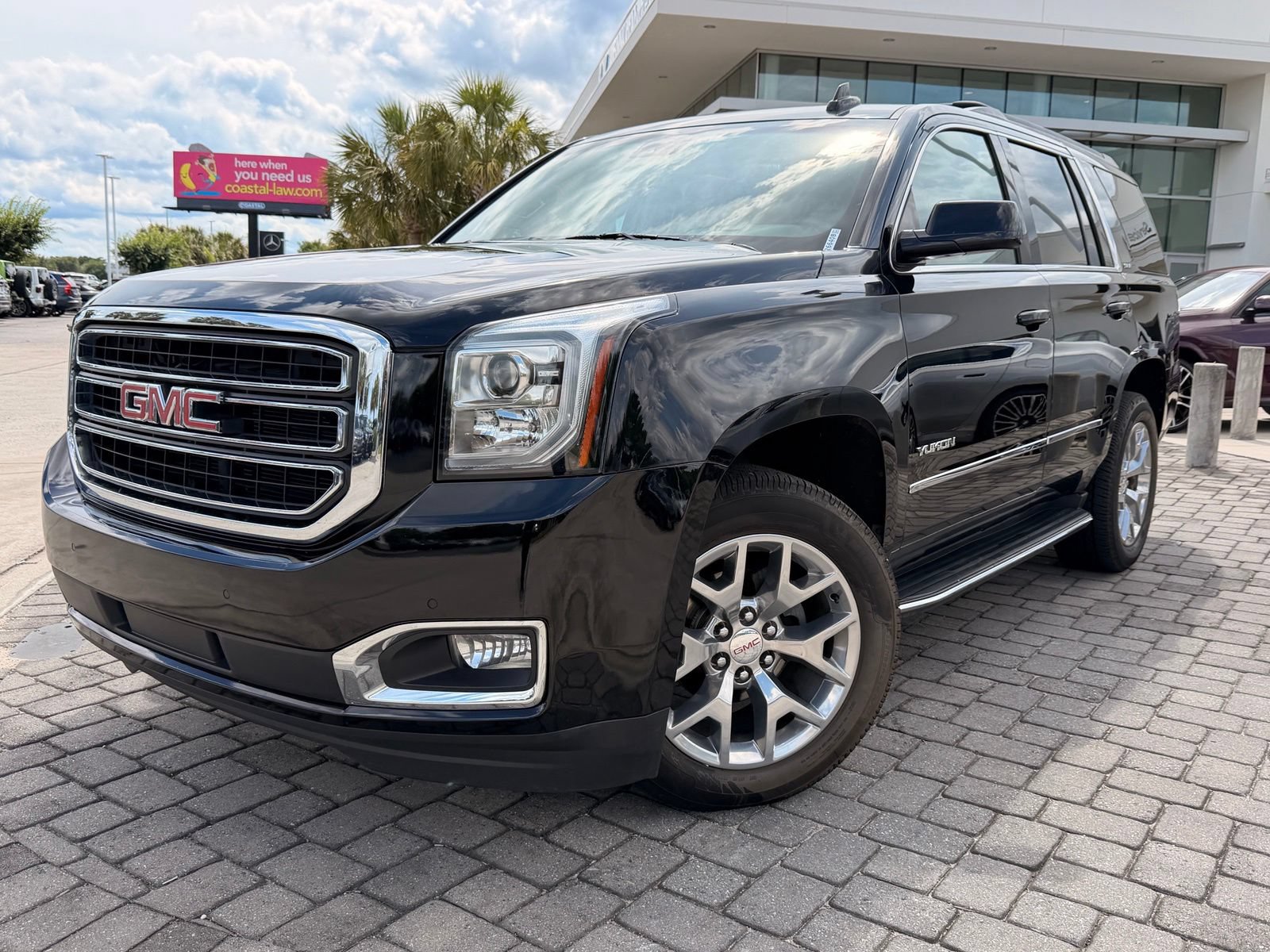 Used 2017 GMC Yukon SLE w/ SLE Value Package