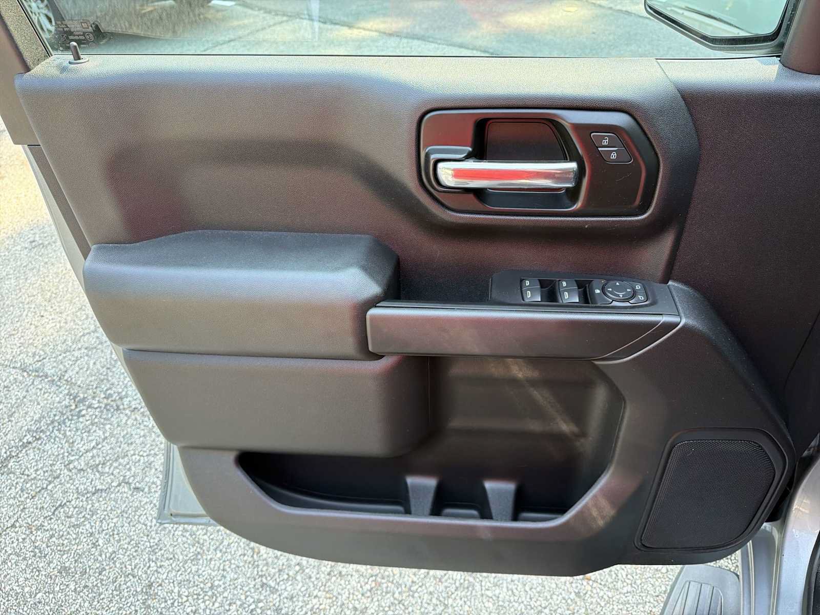 Certified 2024 Chevrolet Silverado 1500 Custom Trail Boss w/ LPO, Dark Essentials Package AWD/4WD image 21