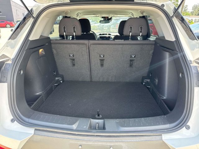 Used 2023 Chevrolet TrailBlazer LT w/ Convenience Package FWD image 10