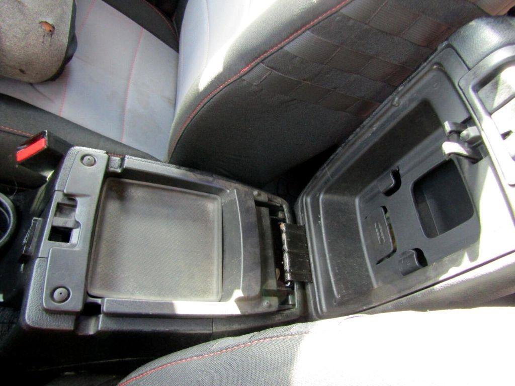 Used 2017 Jeep Wrangler Unlimited Rubicon w/ Connectivity Group image 20