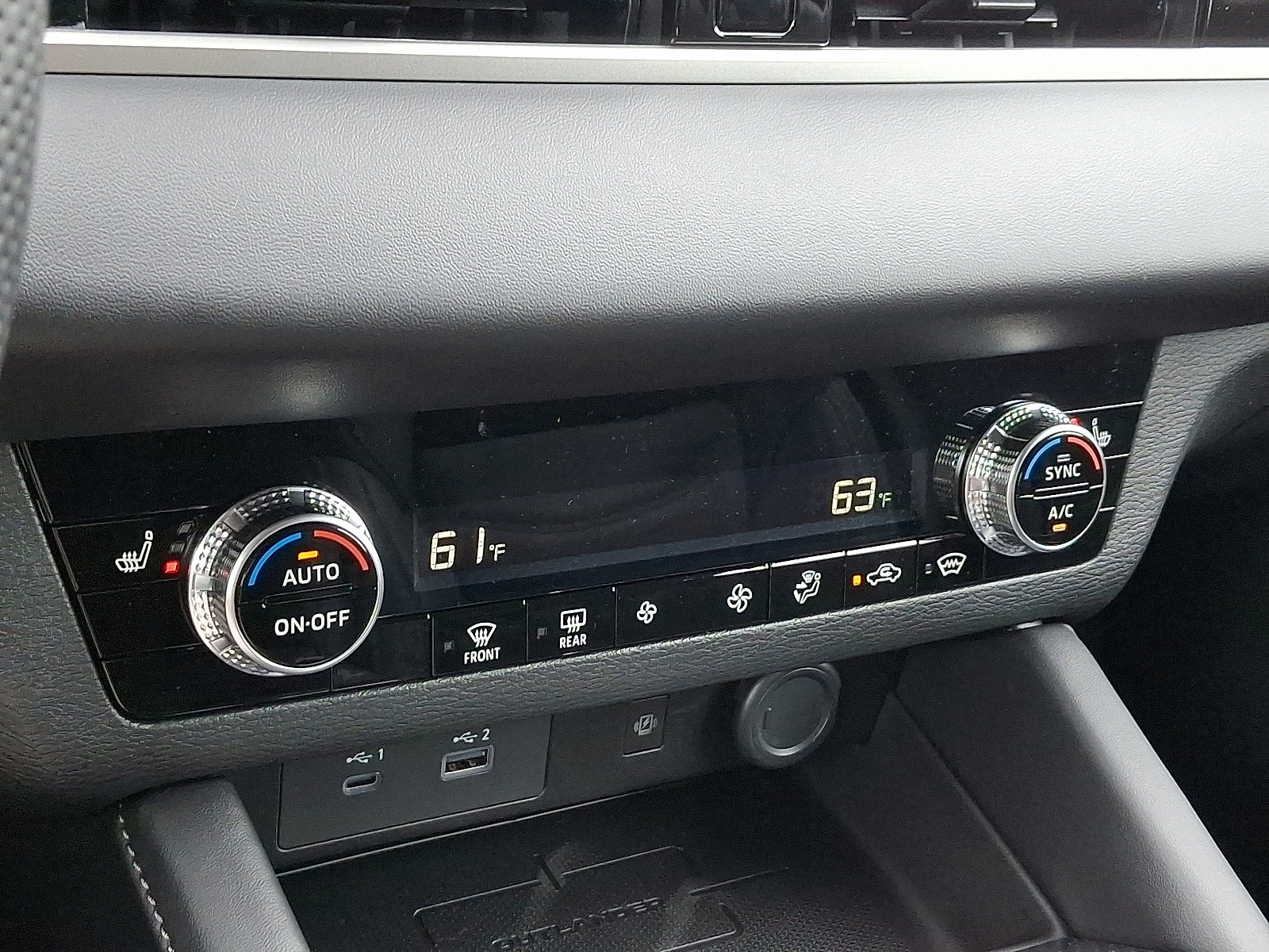 New 2025 Mitsubishi Outlander SE image 15