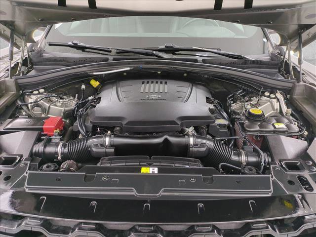 Used 2019 Land Rover Range Rover Velar R-Dynamic SE image 27