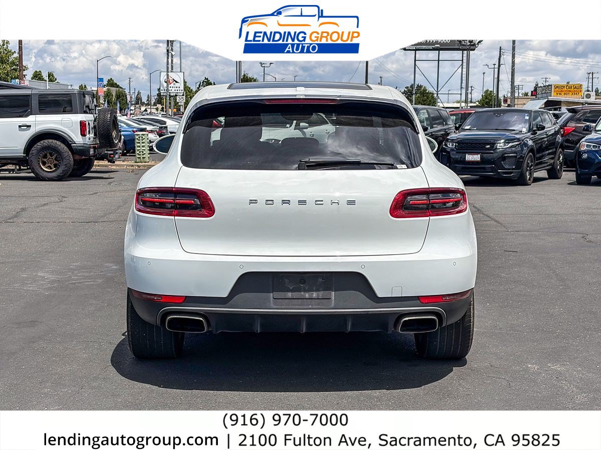 Used 2018 Porsche Macan Sport Edition AWD/4WD image 3