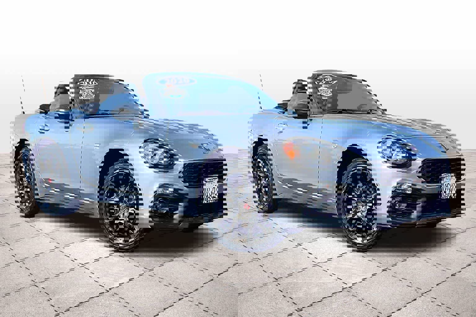 Used 2020 FIAT 124 Spider Abarth w/ Convenience Group image 2