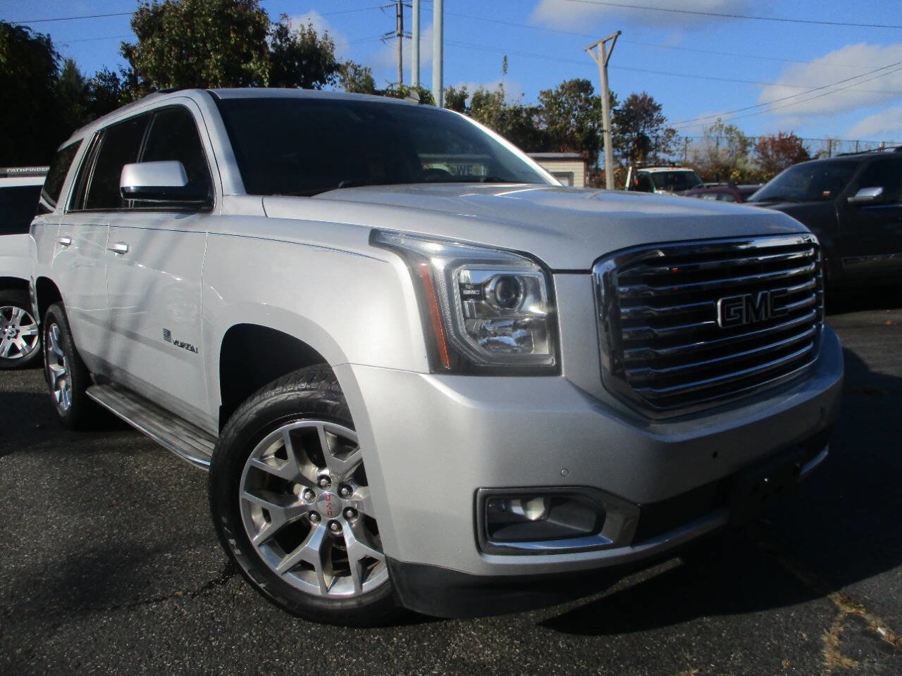 Used 2015 GMC Yukon SLT w/ Open Road Package image 2
