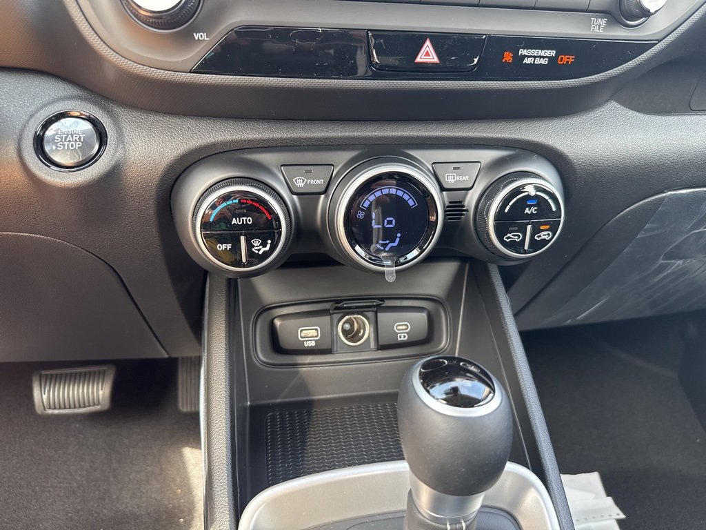 New 2025 Hyundai Venue SEL image 25