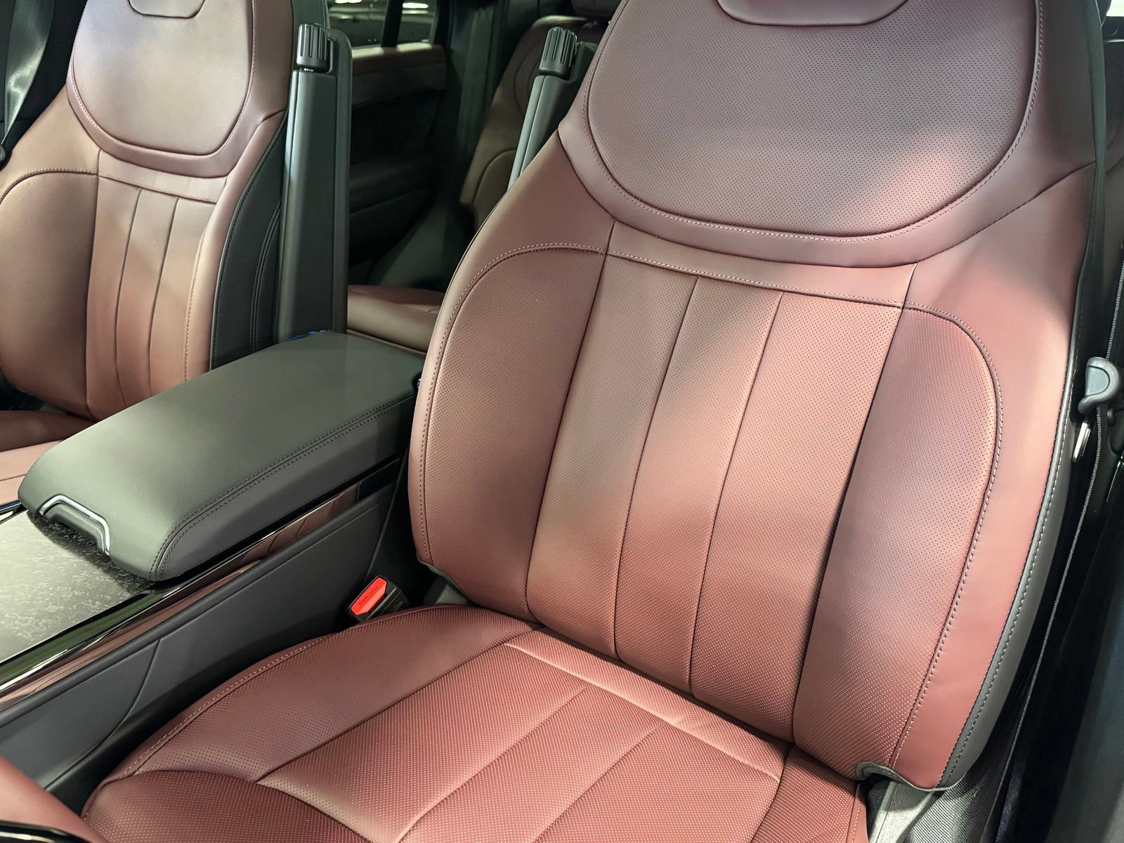 New 2026 Land Rover Range Rover Sport Dynamic SE AWD/4WD image 27