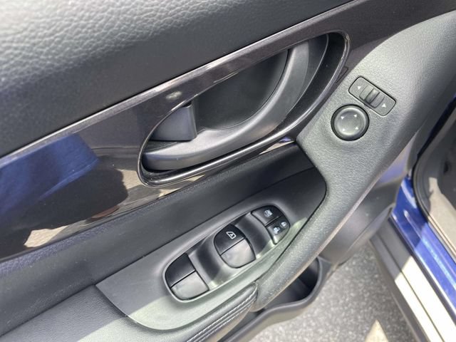 Used 2020 Nissan Rogue S FWD image 18