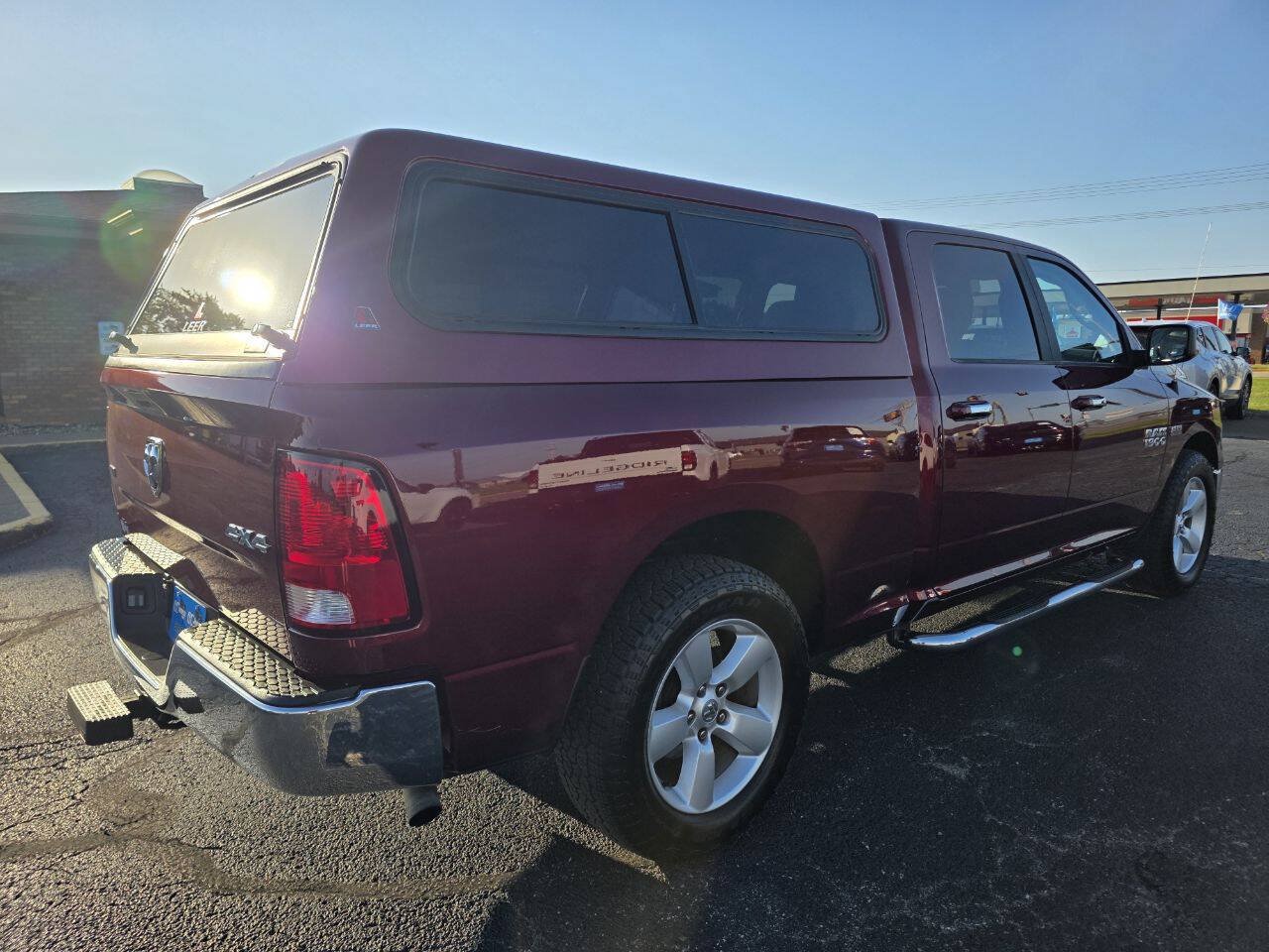 Used 2018 RAM 1500 Classic SLT AWD/4WD image 7